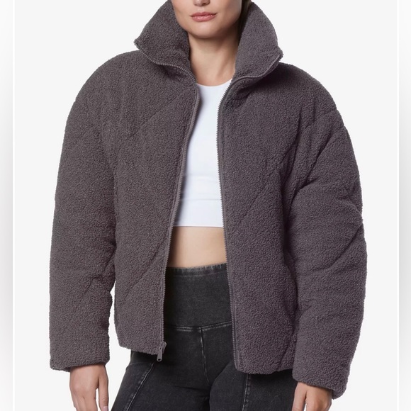 Andrew Marc Sport Women's Faux Poodle Fur Diamond Quilted Puffer Jacket Size:1X - Picture 2 of 12